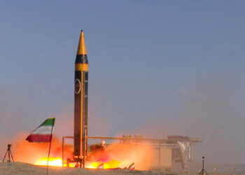 নতুন দফার হামলায় হাইপারসনিক ক্ষেপণাস্ত্র ব্যবহার করবে ইরান