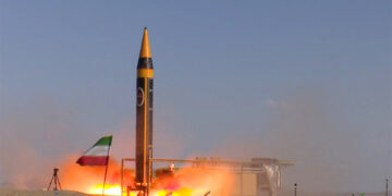 নতুন দফার হামলায় হাইপারসনিক ক্ষেপণাস্ত্র ব্যবহার করবে ইরান