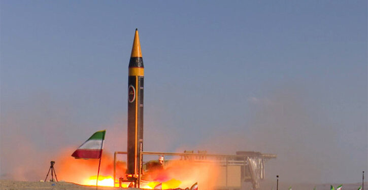 নতুন দফার হামলায় হাইপারসনিক ক্ষেপণাস্ত্র ব্যবহার করবে ইরান