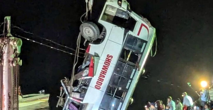 পদ্মায় বাস ডুবি: মৃতের সংখ্যা বেড়ে ২৬