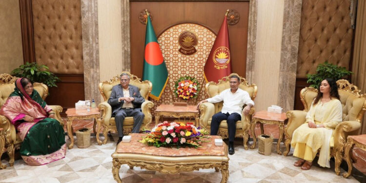 স্বাধীনতা দিবস উপলক্ষে রাষ্ট্রপতির সঙ্গে প্রধানমন্ত্রীর সাক্ষাৎ