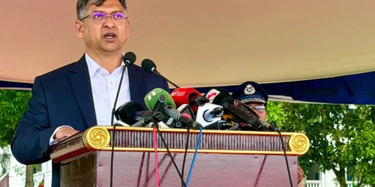 পুলিশ কোনো দল বা গোষ্ঠীর লাঠিয়াল বাহিনী নয় : স্বরাষ্ট্রমন্ত্রী