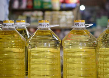 স্বল্পআয়ের মানুষদের জন্য ৩ কোটি লিটার ভোজ্যতেল কিনবে সরকার