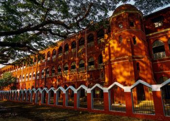 চট্টগ্রামে রেলের ভূ-সম্পত্তি দপ্তর থেকে ২ লাখ টাকা চুরি