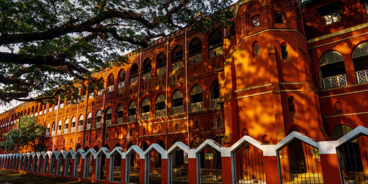 চট্টগ্রামে রেলের ভূ-সম্পত্তি দপ্তর থেকে ২ লাখ টাকা চুরি