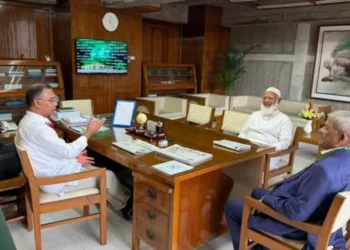 প্রধানমন্ত্রীর সঙ্গে বিরোধীদলীয় নেতার সাক্ষাৎ