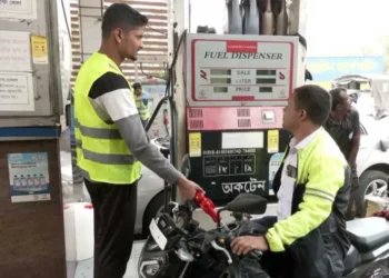 আজ থেকে স্বাভাবিক জ্বালানি তেলের সরবরাহ