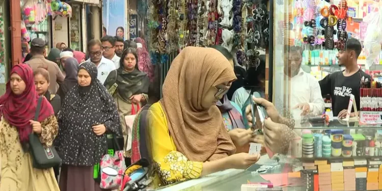 ঈদের আগে প্রসাধন সামগ্রীর বিক্রি বেড়েছে