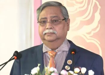 সংসদে রাষ্ট্রপতিকে ভাষণদানে বিরত রাখতে প্রধানমন্ত্রীকে চিঠি