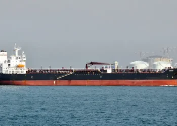 মালয়েশিয়া থেকে চট্টগ্রাম বন্দরে তেল নিয়ে ভিড়ছে আরও এক জাহাজ