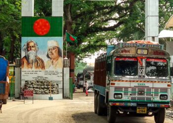 ঈদের ছুটিতে ৭ দিন বন্ধ থাকবে বেনাপোল স্থলবন্দর