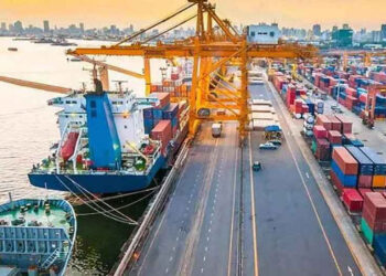 চট্টগ্রাম বন্দরে ৬ জাহাজ থেকে জ্বালানি খালাস শুরু