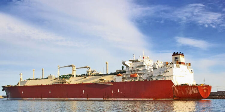 বাংলাদেশের তেলবাহী ট্যাংকার চলাচলে বাধা দেবে না ইরান