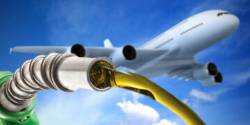 জ্বালানি তেলের অস্থিরতার মধ্যে বাড়ল জেট ফুয়েলের দাম