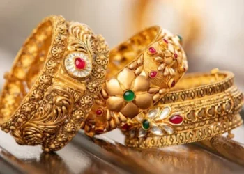 দেশের বাজারে বেড়েছে সোনার দাম