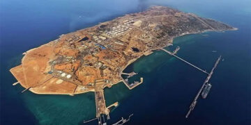 ৪০ বছর ধরে ইরানের যে দ্বীপ দখলের স্বপ্ন দেখছেন ট্রাম্প