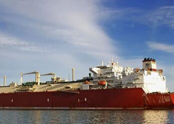 চট্টগ্রাম বন্দরে ভিড়ছে আরও দুই জ্বালানিবাহী জাহাজ
