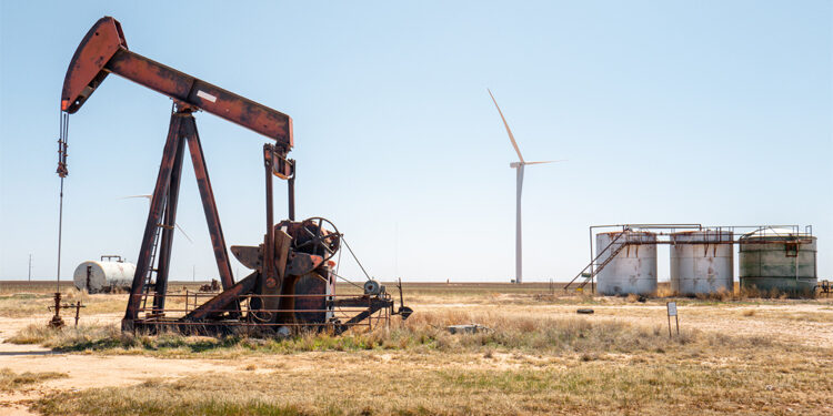 বিশ্ববাজারে বেড়েছে তেলের দাম