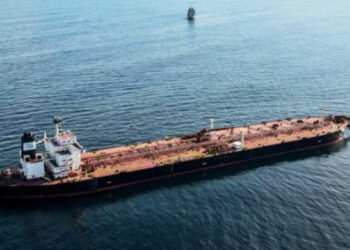 রাশিয়ার তেল বিক্রির ওপর নিষেধাজ্ঞা স্থগিত করল যুক্তরাষ্ট্র