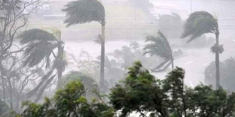 ৪ অঞ্চলে তীব্র ঝড়ের আভাস