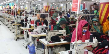 চট্টগ্রামে পোশাক শ্রমিকদের বেতন-বোনাসের কোনো হদিস নেই