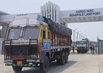ছুটি শেষে বেনাপোল বন্দরে আমদানি-রফতানি বাণিজ্য শুরু