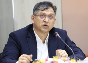 সংবিধান সংস্কার পরিষদ নিয়ে সংসদ ফ্লোরে আলোচনা হতে পারে: স্বরাষ্ট্রমন্ত্রী