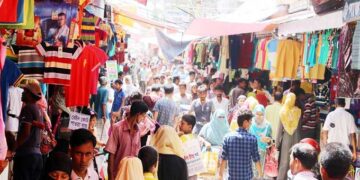 চট্টগ্রামের টেরিবাজার ঈদ উপলক্ষে বেড়েছে কেনাবেচা
