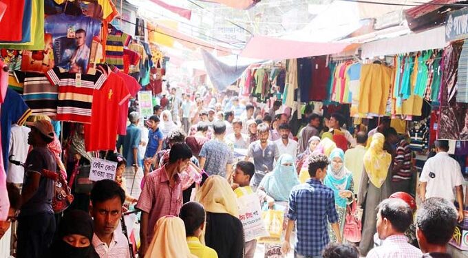চট্টগ্রামের টেরিবাজার ঈদ উপলক্ষে বেড়েছে কেনাবেচা