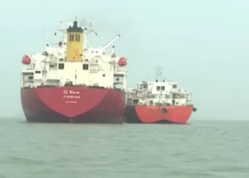 চট্টগ্রাম বন্দরে পৌঁছেছে জ্বালানিবাহী তিন জাহাজ