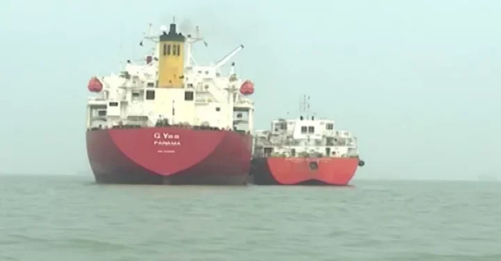 চট্টগ্রাম বন্দরে পৌঁছেছে জ্বালানিবাহী তিন জাহাজ