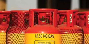 ১২ কেজি এলপিজির দাম বাড়লো ৩৮৭ টাকা