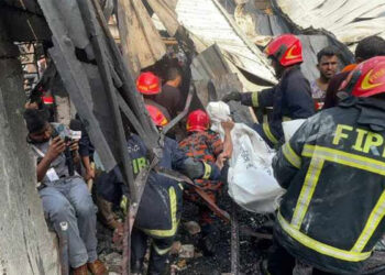 গ্যাস লাইটার কারখানায় আগুন, নিহত ৫