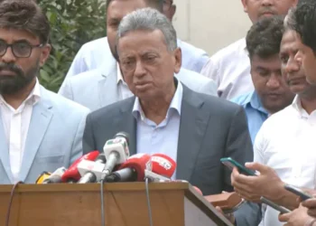 কী কী সংকট আছে ব্যবসায়ীদের কাছে জানতে চেয়েছেন প্রধানমন্ত্রী