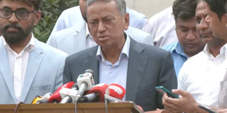 কী কী সংকট আছে ব্যবসায়ীদের কাছে জানতে চেয়েছেন প্রধানমন্ত্রী