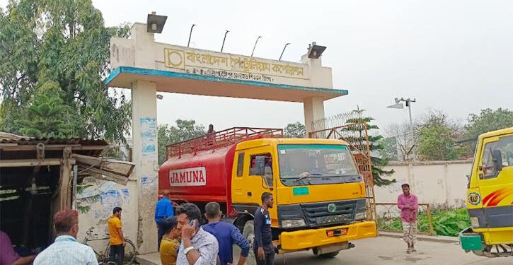 ভারত থেকে এলো আরও ৮ হাজার টন জ্বালানি