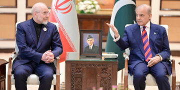 ইরানের সঙ্গে আলোচনার পর যে বার্তা দিলেন শেহবাজ শরিফ