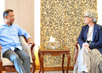 প্রধানমন্ত্রীর সঙ্গে টেলিনর সিইও’র সাক্ষাৎ