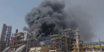 মোদির ৮০ হাজার কোটি টাকার রিফাইনারি উদ্বোধনের আগেই পুড়ে ছাই