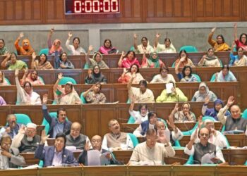 ব্যাংক রেজুলেশন বিলকে ঘিরে কেন এত বিতর্ক ?