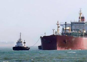 ভারতে না এসে গতিপথ পরিবর্তন করল ইরানি তেলবাহী জাহাজ