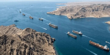 বাণিজ্যিক জাহাজের জন্য হরমুজ খোলা: ইরান