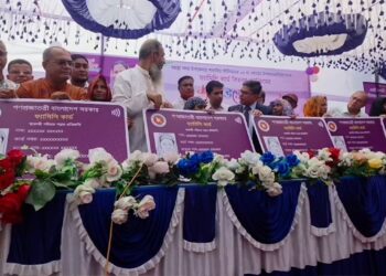 বড় প্রকল্পের ব্যয়চাপ, কর-জিডিপি বাড়ানোর পথে সরকার