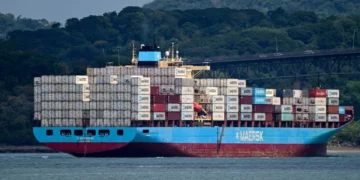 হরমুজ অবরোধে পানামা খাল দিয়ে বেড়েছে যাতায়াত খরচ