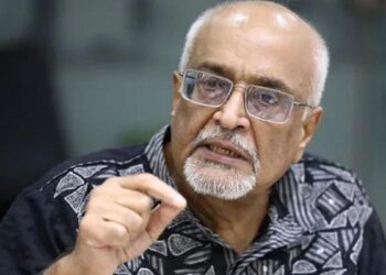 হরমুজের থেকেও বড় বাধা অন্তর্বর্তী সরকারের মার্কিন চুক্তি: দেবপ্রিয় ভট্টাচার্য