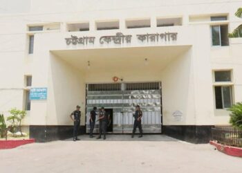 জামিনের পরেও ঘন্টার পরে ঘন্টা বসিয়ে রাখায় কারা কর্তৃপক্ষকে আইনি নোটিশ করলেন ভুক্তভোগি