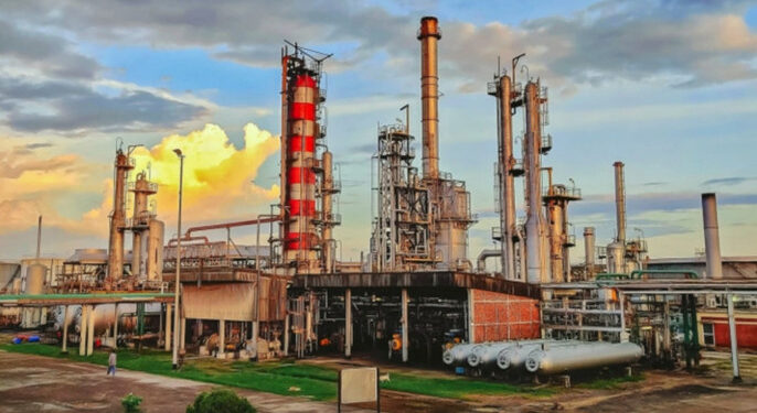 ক্রুড অয়েলের অভাবে বন্ধের মুখে ইস্টার্ন রিফাইনারি