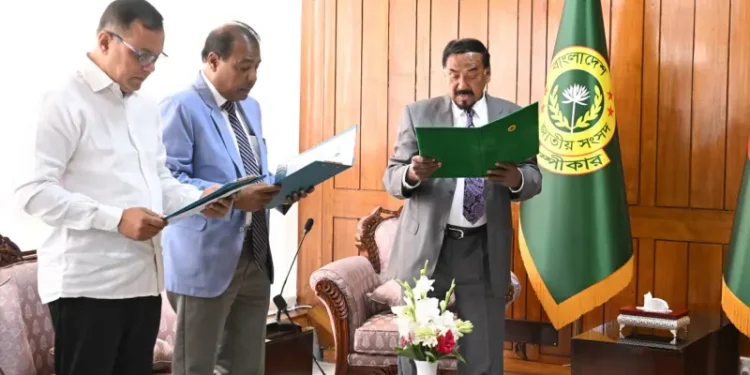 শপথ নিলেন নবনির্বাচিত ২ এমপি