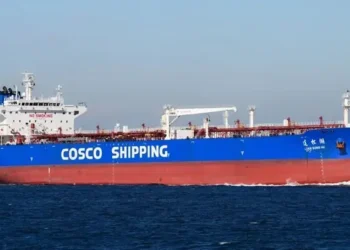 ১ লাখ ৩৮ হাজার টন জ্বালানি তেল নিয়ে চট্টগ্রাম বন্দরে চার জাহাজ