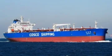 ১ লাখ ৩৮ হাজার টন জ্বালানি তেল নিয়ে চট্টগ্রাম বন্দরে চার জাহাজ